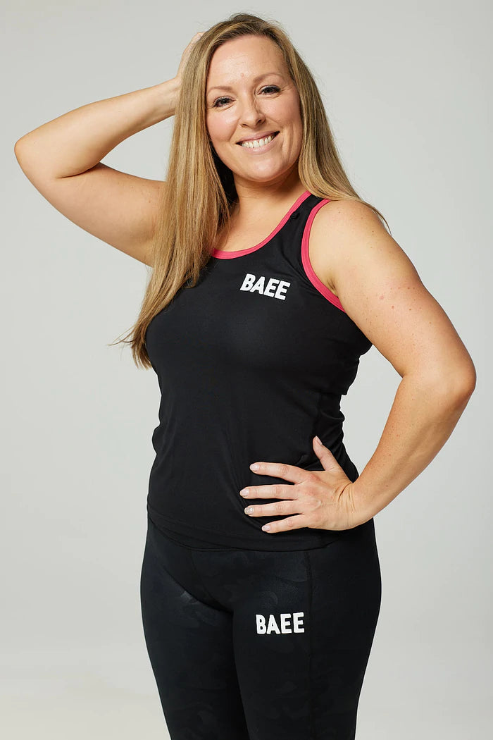 Should You Wear A Vest To The Gym Or A T-Shirt? Which Is Best For your Workout?
