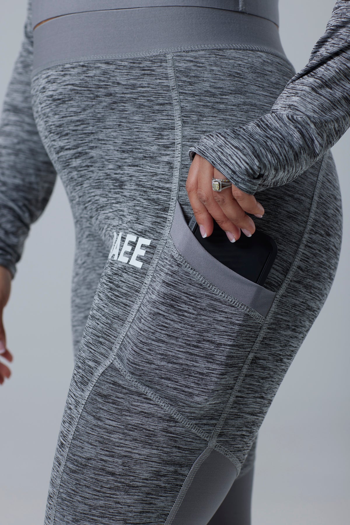 Leggings With Pockets – A Must Have For Your Next Workout!